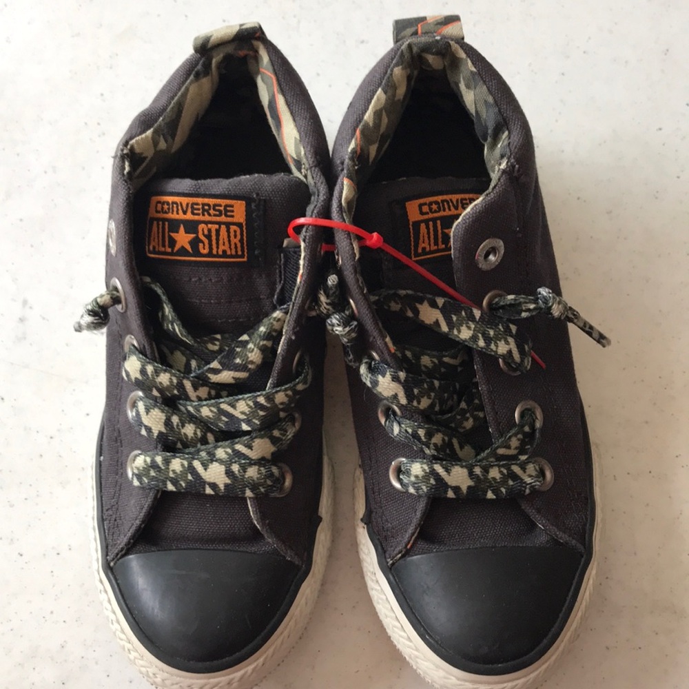 Converse all star black with camo laces